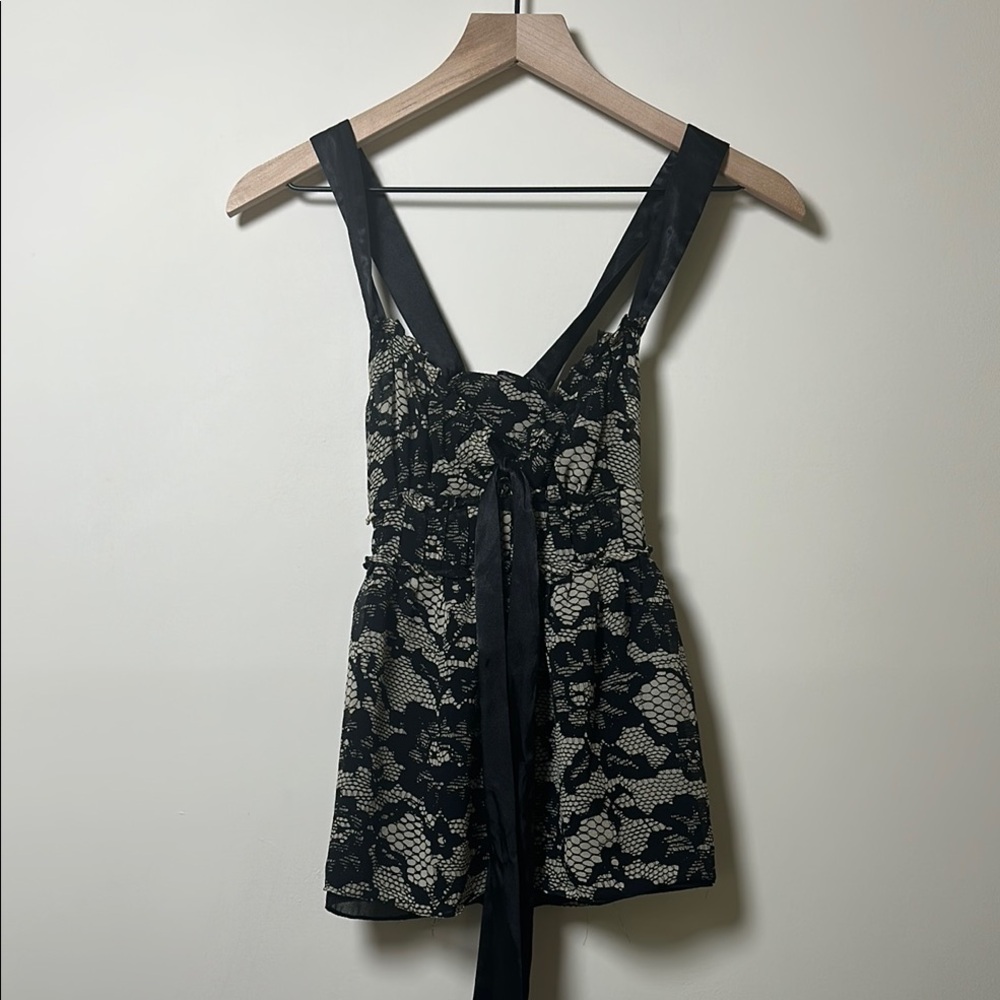 Michael Kors Elegant Black and Cream Top Size 2P